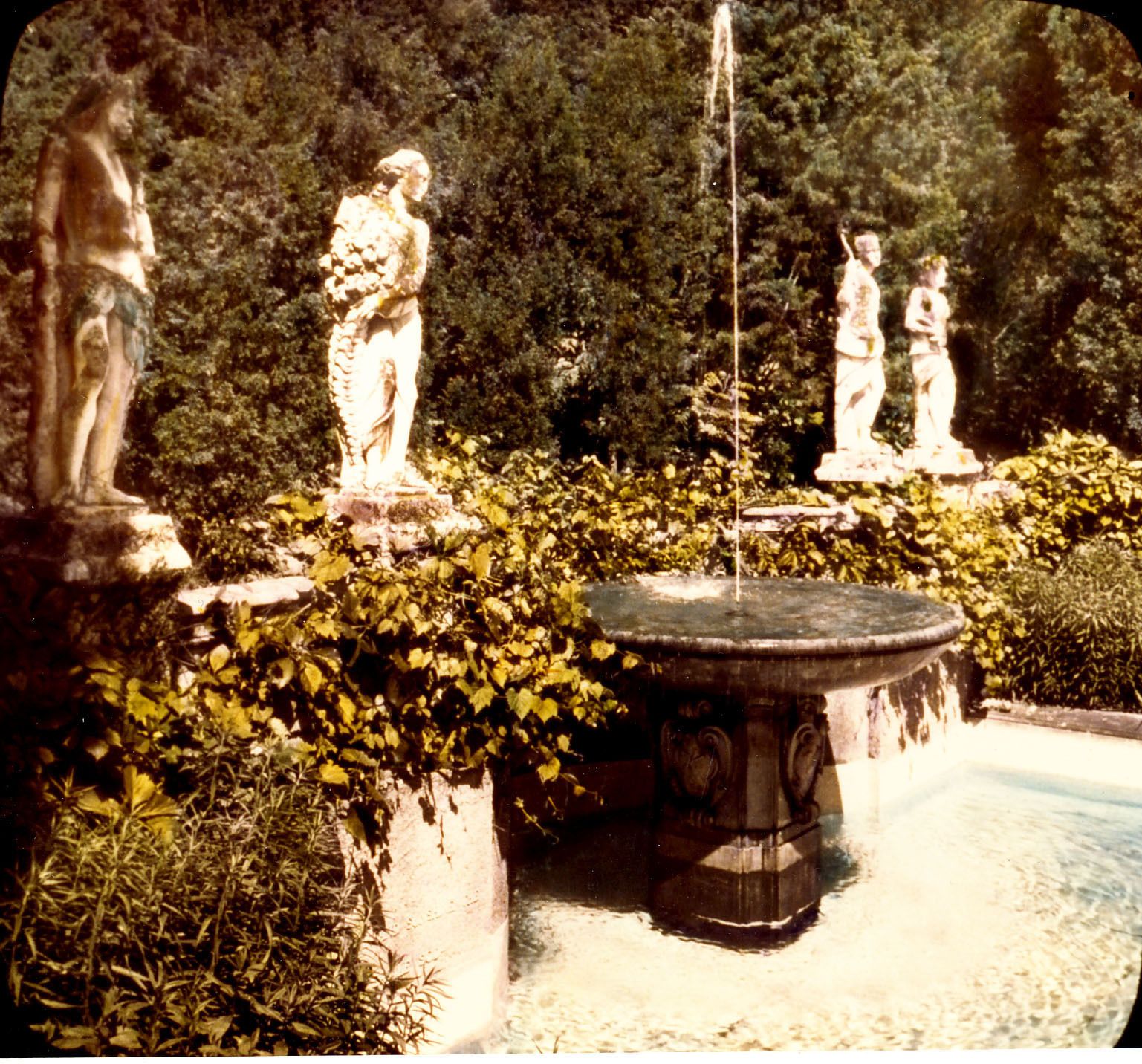 Garden at Havenwood with fountain and statues. Fountain designed by Howard Van Doren Shaw.