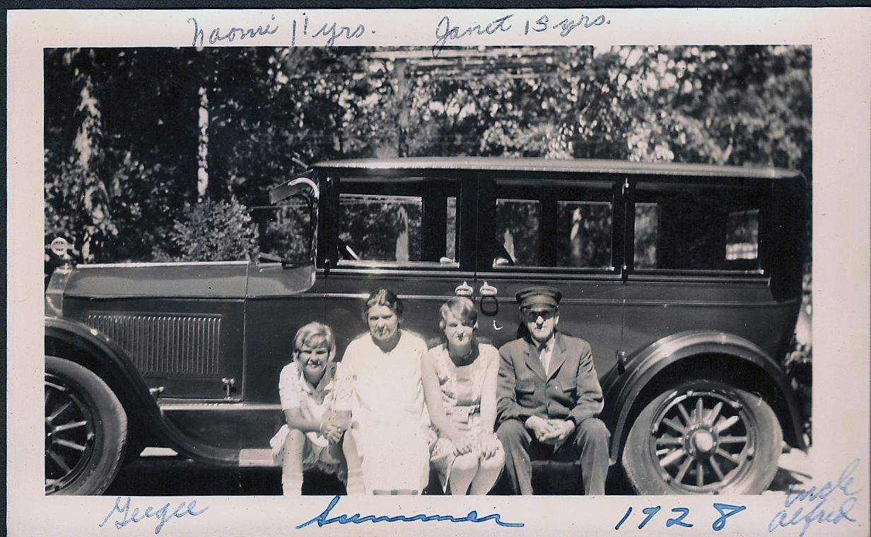 Upon Gerda Peterson’s arrival in Lake Forest, she was picked up at the train station in a horse-drawn carriage by the Rumseys’ coachman, Alfred Braun. Braun resided on the second floor of the Rumseys’ carriage house, 361 East Westminster. After many years of courting, Alfred Braun and Gerda Peterson were married in 1924.