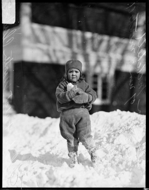 The Mitchells' daugther Ginevra at the Winter Club of Lake Forest, 1929. Image source: Chicago Daily News.