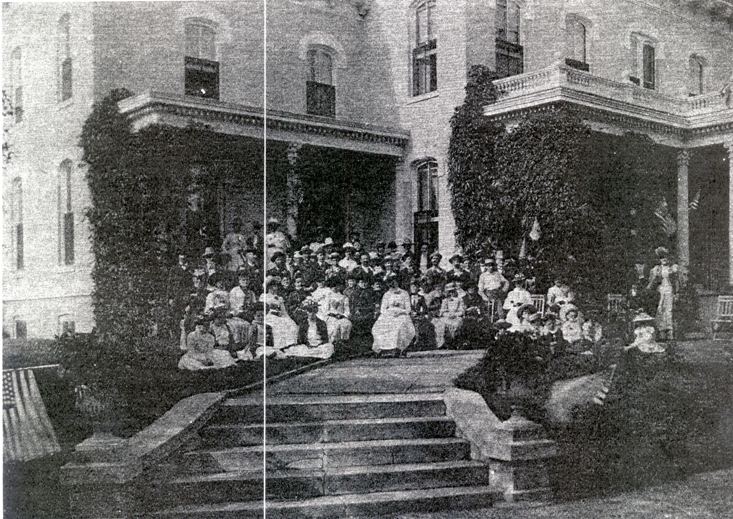 Reunion, 1889, of Civil War veterans and their families at the Evergreens, the Rumsey home at 404 E. Deerpath. The family hosted Grand Army of the Republic gatherings on their large front lawn.