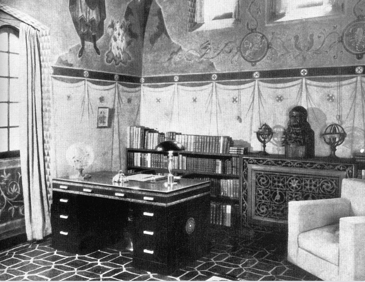 Alfred Hamill’s study in the Tower. Walls feature Byzantine-style murals by Russian artist, Nikolai Remisoff (1887-1975). Image Source: John P. Walsh, website.