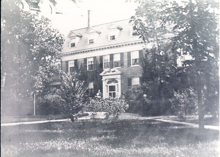 Knollwood, designed by Zimmerman for Granger and Sarah Goodrich Farwell, 1895. Originally located at Sheridan and Rosemary roads, later moved to 400 North Washington Road.