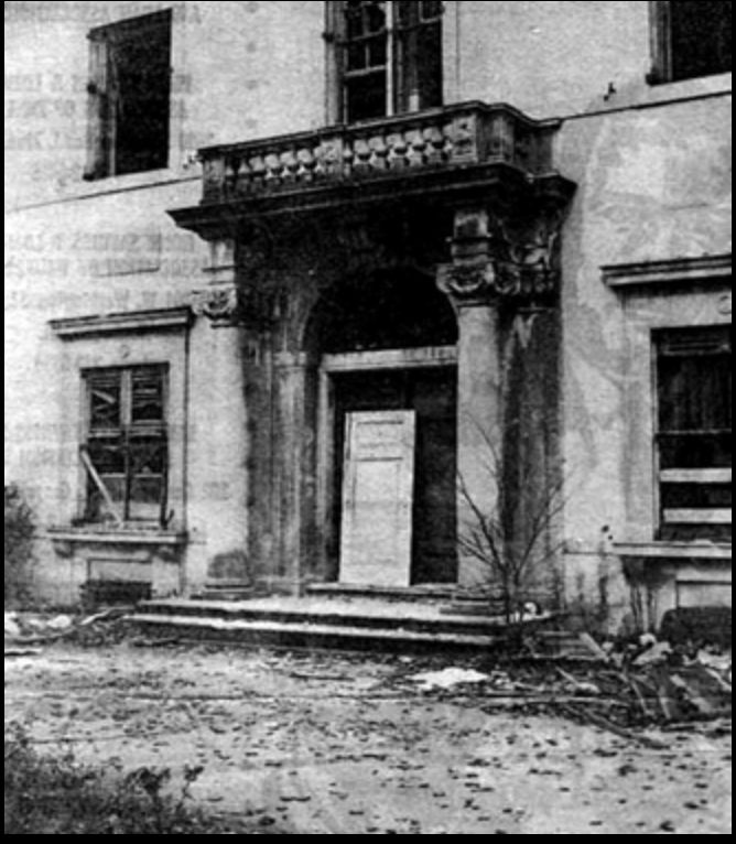 Boarded-up entrance to Villa Turicum, 1955. Image Source: Todd Protzman-Davis, villaturicum.com.