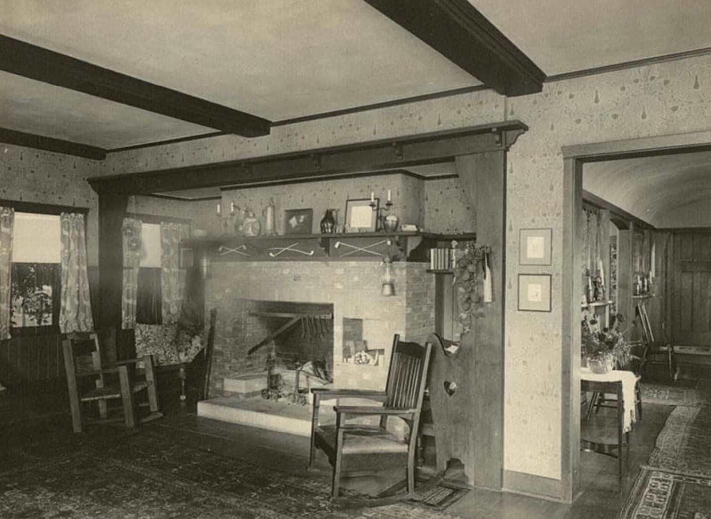 Living room and entryway at Ragdale c. 1905.