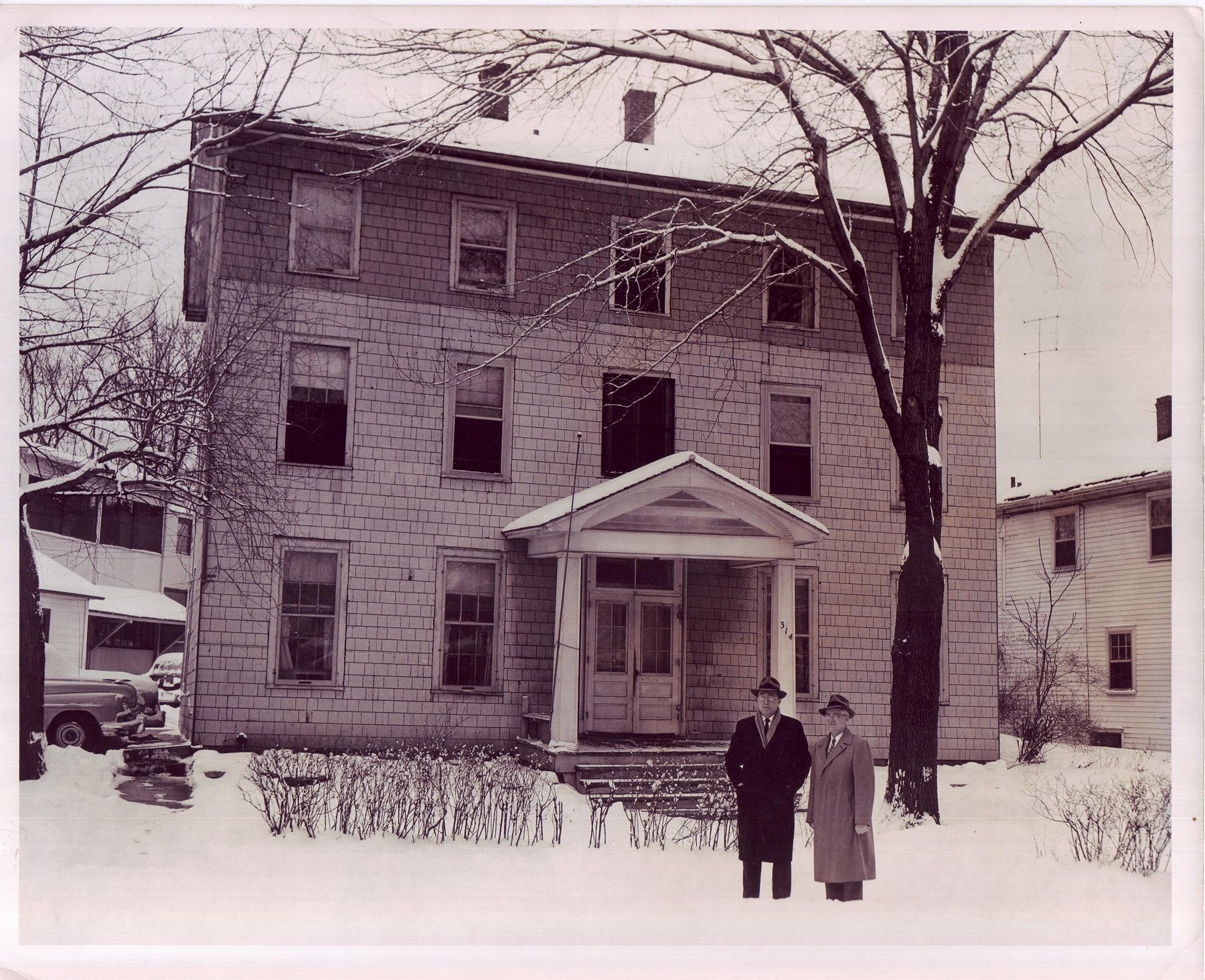 Former “Old” Hotel in 1954, then on Wisconsin Avenue.