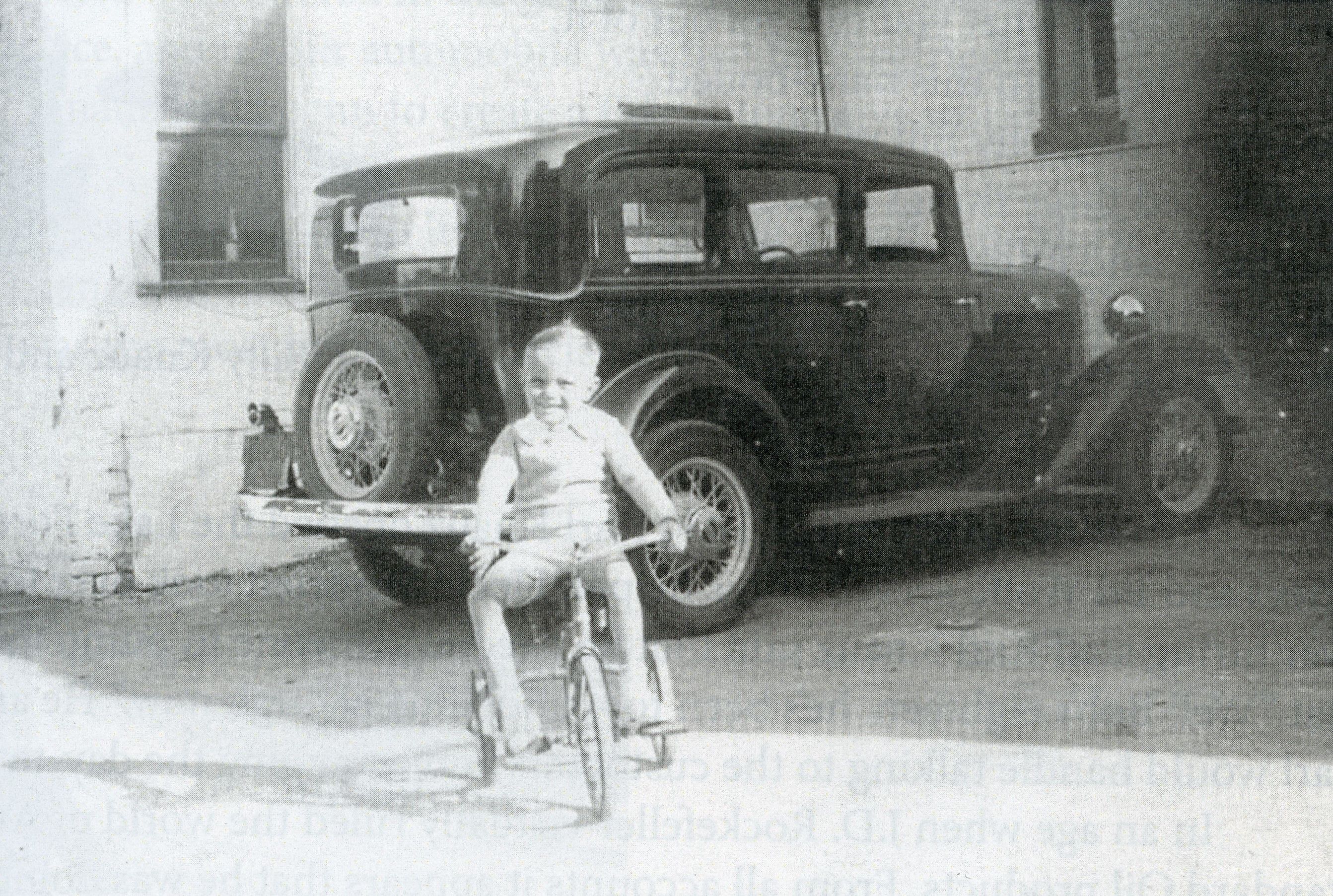 Billy Knauz at the Lake Forest Filling Station, c. 1933.