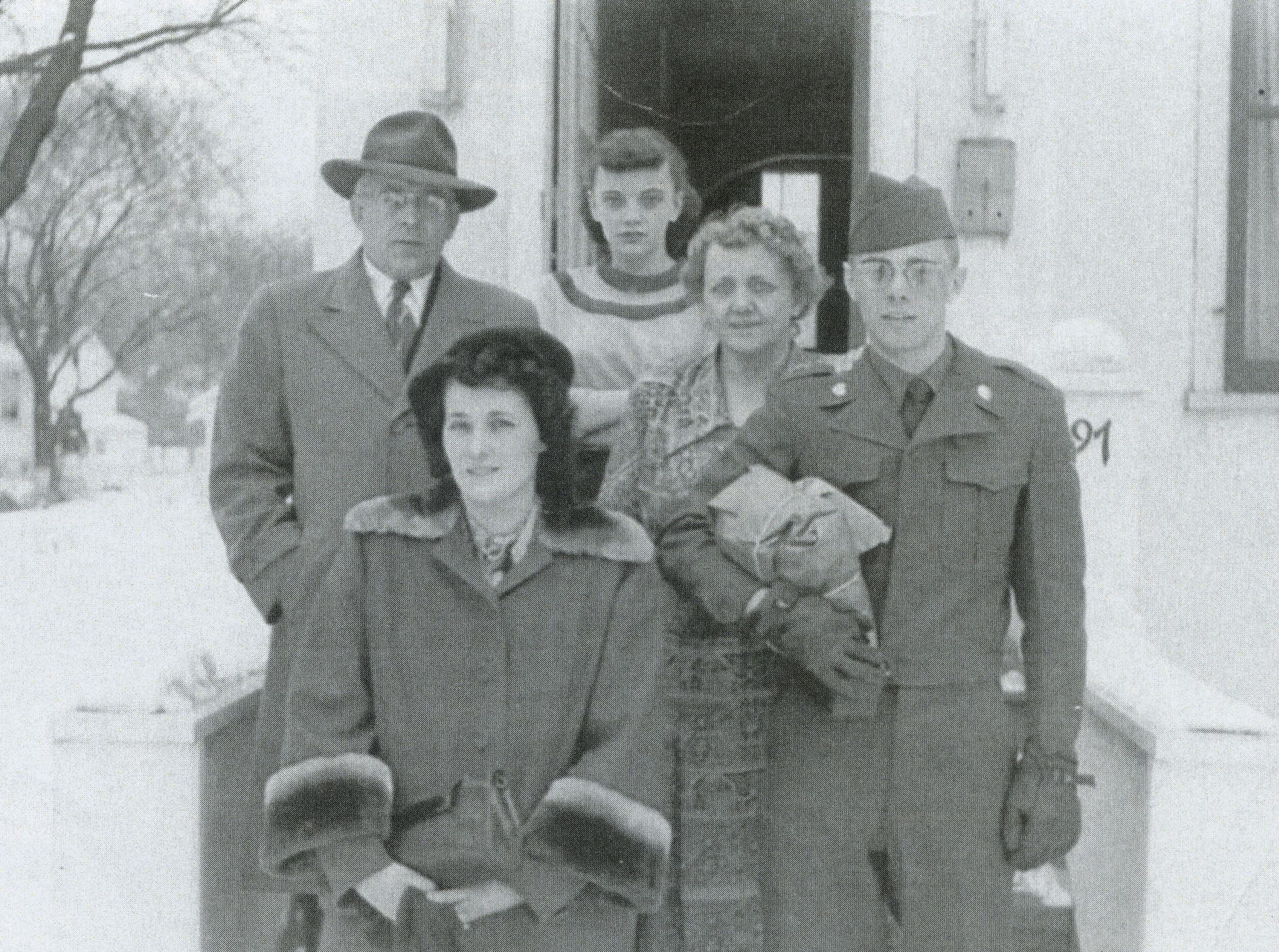 Knauz family, 1951, before Bill left for the U.S. Army during the Korean War.