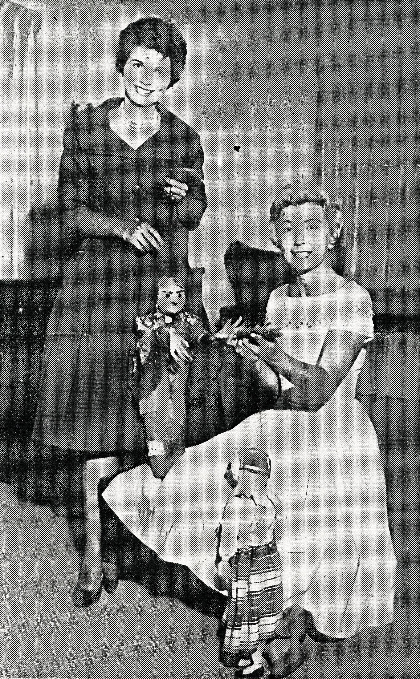 Margaret Lindman and sister Mary Griffith.