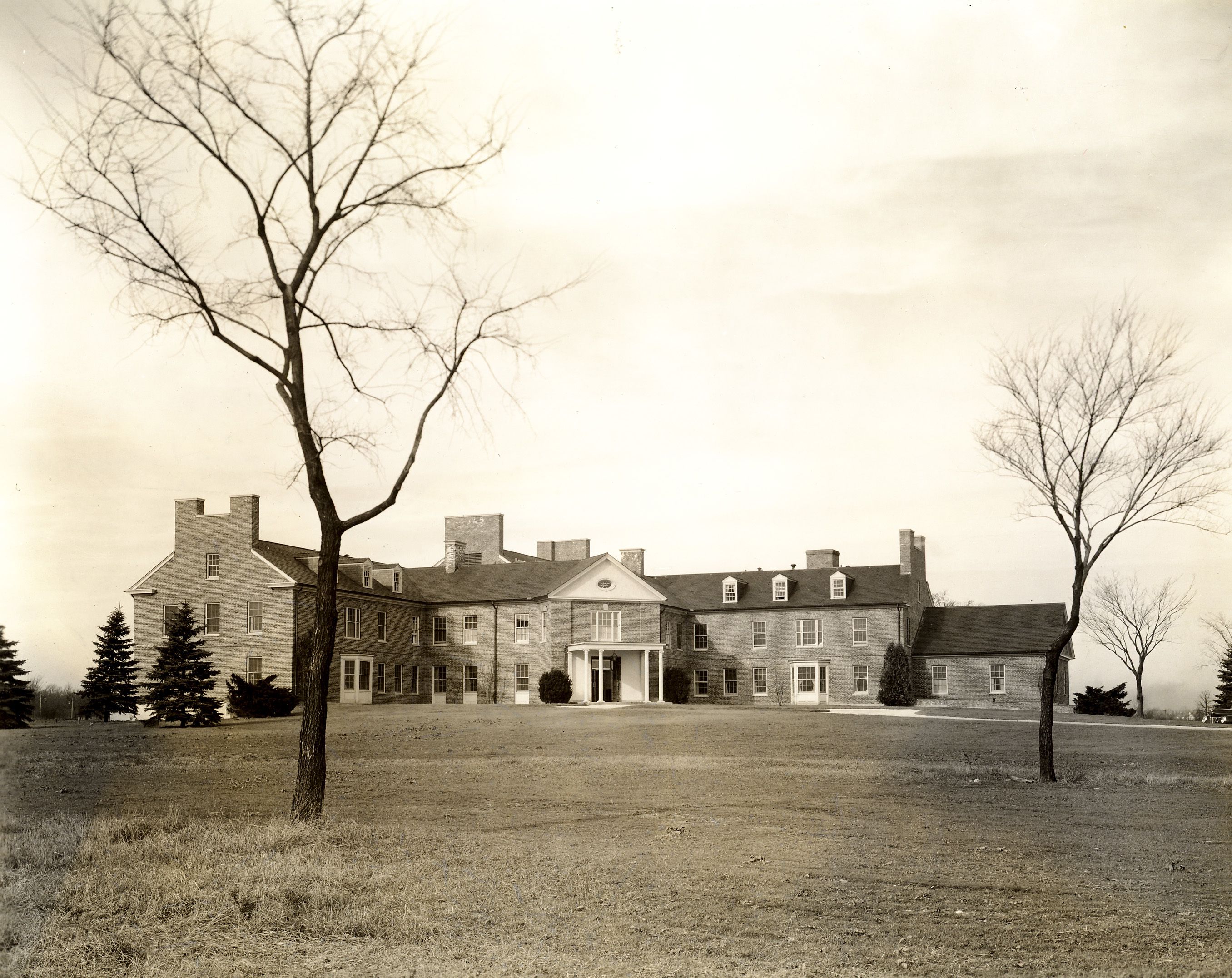 Lake Forest Hospital, 1943.