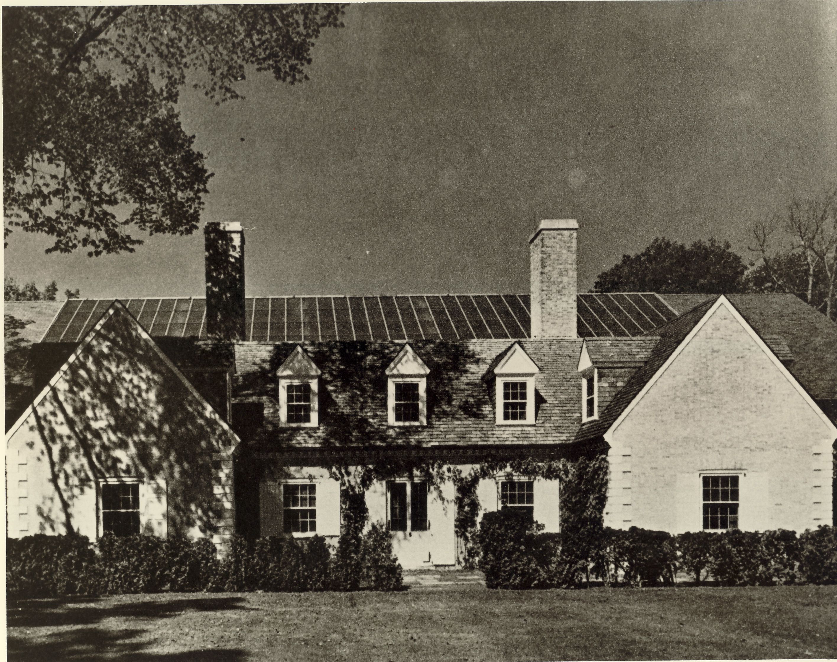 Tennis house, built 1934. Photograph by Paul Whiting.