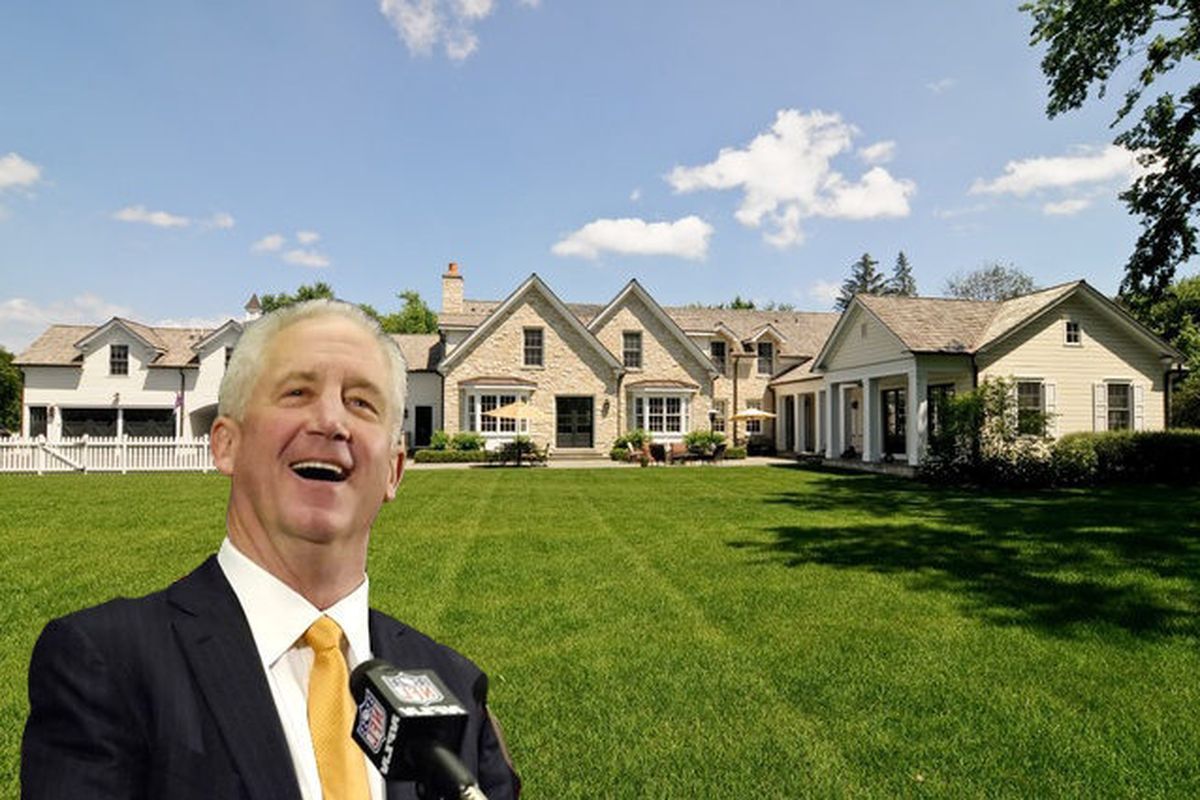Some Lake Forest residences have housed multiple Bears in succession – such as this home on Onwentsia Road, which was sold by retired receiver Tom Waddle to former head coach John Fox in 2015.