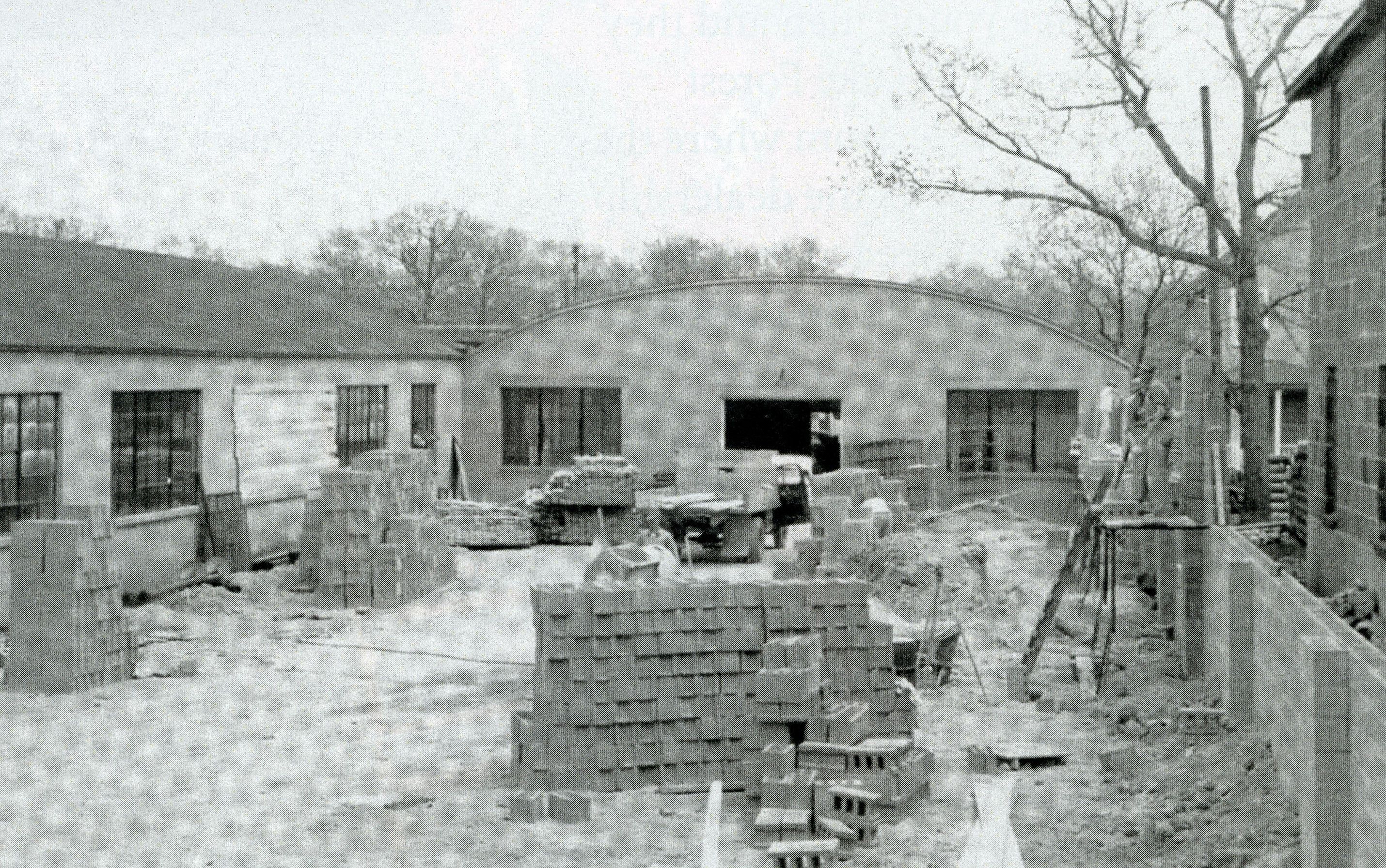Knauz Continental under construction, late 1950s.