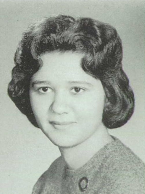 Donna Jean Casselberry (LFHS 1961) graduated from Colorado Women’s College in 1966 and went on to a career with Pan American Airways. Image source: Forest Trails yearbook, 1961